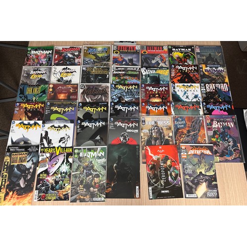 125 - BATMAN COMICS JOB LOT/BUNDLE. 40 comics various decades, includes some minor keys and #1's.