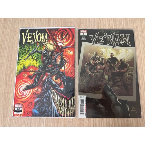 153 - VENOM Bundle, inc #1's. Marvel Comics 7 comics in total.
Featuring Venomized #1, Venom #1 Variant, V... 