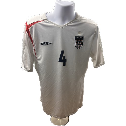 293 - ENGLAND 2006 Home Football Shirt, Umbro, Gerrard 4. Official Authentic Team shirt with Steven Gerrar... 