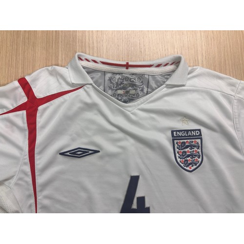 293 - ENGLAND 2006 Home Football Shirt, Umbro, Gerrard 4. Official Authentic Team shirt with Steven Gerrar... 