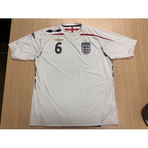 296 - ENGLAND 2008 Home Football Shirt, Umbro, Terry 6. Size Large. Official Authentic Team Shirt With Joh... 