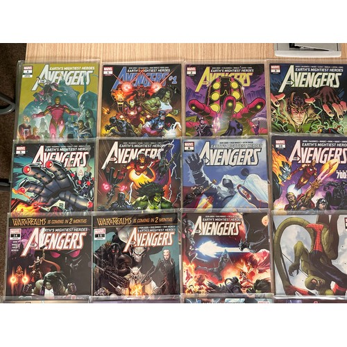 46 - Avengers Vol 8.  #1-36 (excluding #7 &9) additional variants of #1 and 3. 37 Comics in total. Includ... 