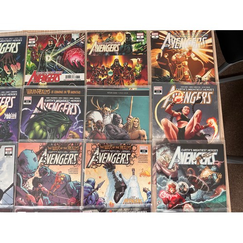 46 - Avengers Vol 8.  #1-36 (excluding #7 &9) additional variants of #1 and 3. 37 Comics in total. Includ... 