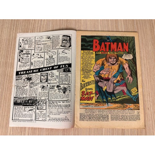 223 - Batman #194, DC Comics 1967. Silver Age comic. VG/FN Condition. Bagged & Boarded.