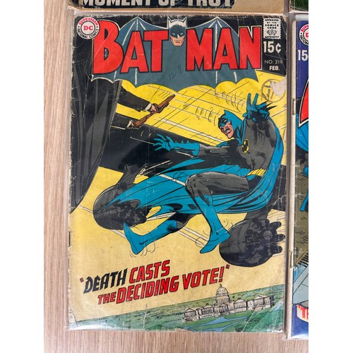 225 - Batman #211,215,219,220. DC Comics 1969/70. Various Conditions from Fair to Good.