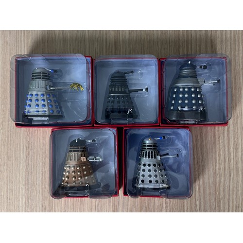 332 - DOCTOR WHO EAGLEMOSS FIGURINES RARE DALEKS COLLECTION #1 - 13 PLUS  MAGAZINES, BINDER AND STAND. VER... 