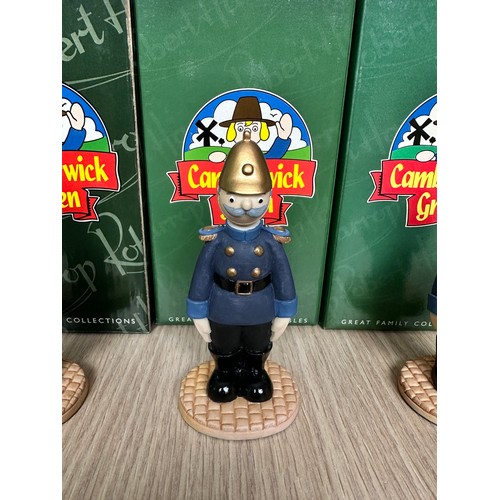 337 - 8 x CAMBERWICK GREEN FIREMEN FIGURINE COLLECTION by Robert Harrop. 
Features 2 x Captain Flack plus ... 