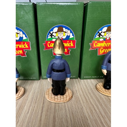 337 - 8 x CAMBERWICK GREEN FIREMEN FIGURINE COLLECTION by Robert Harrop. 
Features 2 x Captain Flack plus ... 