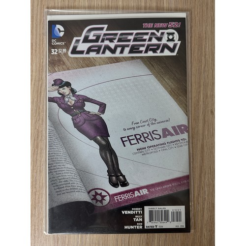 105 - Green Lantern 32 Bombshells variant. DC Comics. VFN Condition. Bagged  & Boarded.