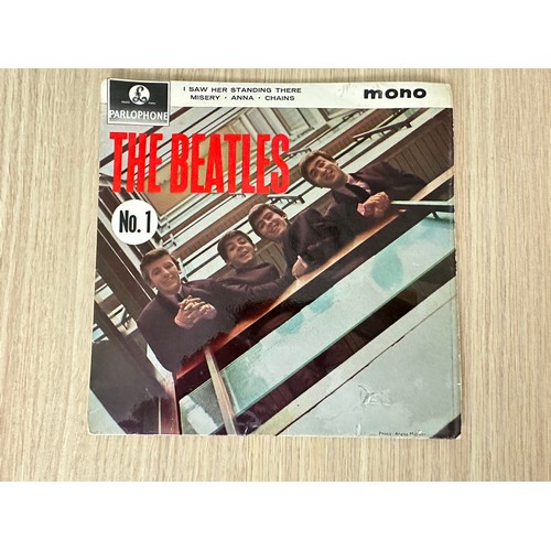 267 - 6 x ORIGINAL BEATLES  E.P's 7