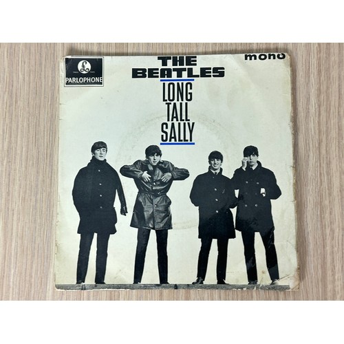 267 - 6 x ORIGINAL BEATLES  E.P's 7