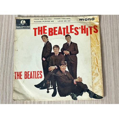 267 - 6 x ORIGINAL BEATLES  E.P's 7