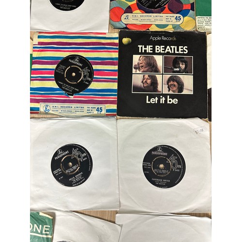 268 - 31 x THE BEATLES SINGLES - 7