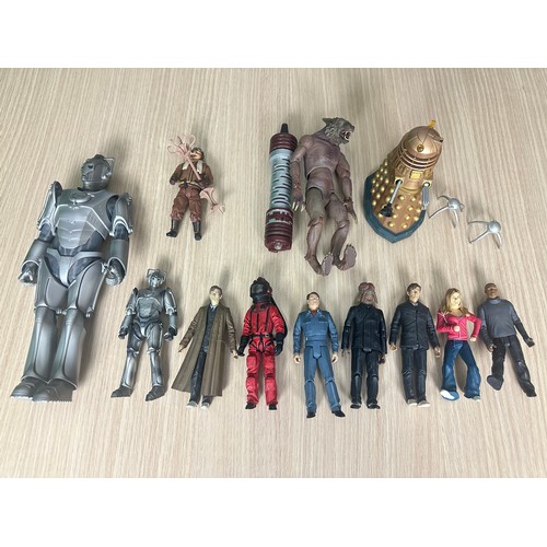 239 - Collection of DOCTOR WHO Toys and Figurines