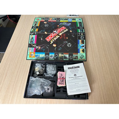 242 - MONOPOLY Star Wars COLLECTORS EDITION. COMPLETE. FN Condition.