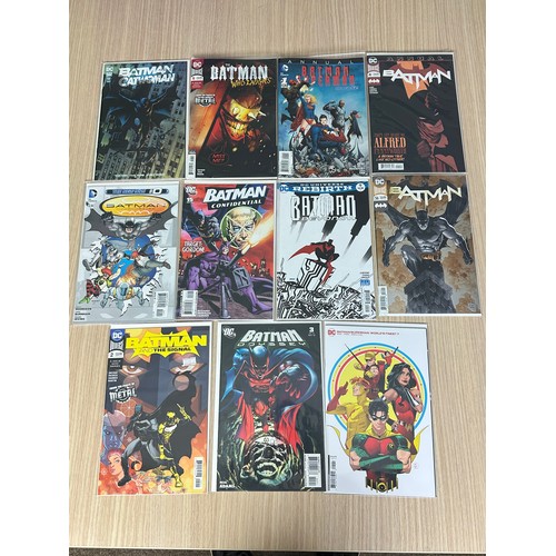 338 - BATMAN JOB LOT OF 11 comic books, includes Batman/Catwoman #1 Variant, The Batman Who Laughs #1, Bat... 