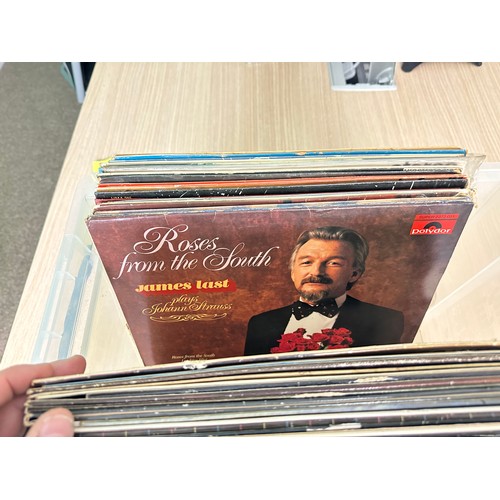 536 - 40 x VINYL ALBUM BUNDLE 33RPM Records. Easy Listening/Comedy/Classical. Features Neil Diamond, Nat K... 