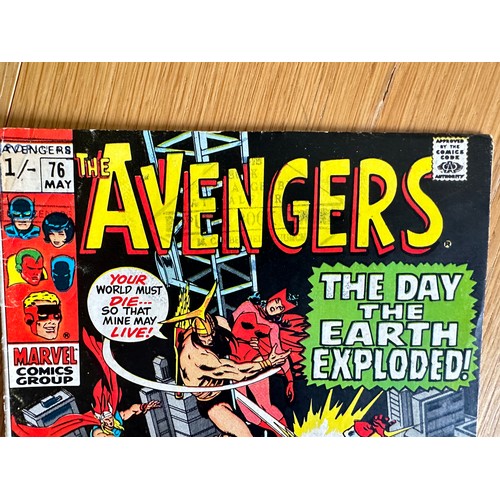 275 - AVENGERS #76. Marvel Comics 1970. First meeting of Vision and Scarlet Witch. VG Condition. Centre  p... 