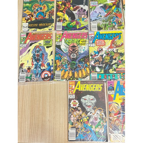 320 - AVENGERS - COMIC BUNDLE - 22 Marvel Comics from 1989 Onwards. Featuring #307309, 311, 315, 316, 320,... 