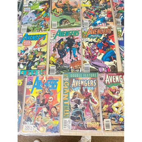 320 - AVENGERS - COMIC BUNDLE - 22 Marvel Comics from 1989 Onwards. Featuring #307309, 311, 315, 316, 320,... 