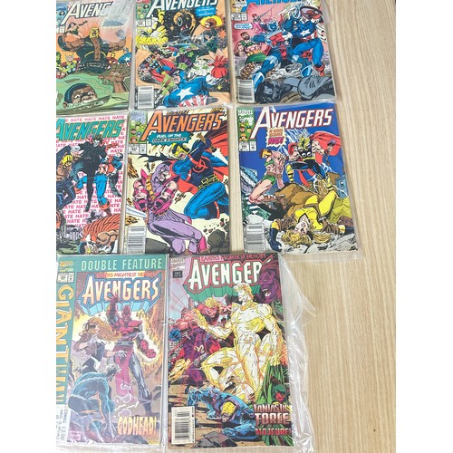 320 - AVENGERS - COMIC BUNDLE - 22 Marvel Comics from 1989 Onwards. Featuring #307309, 311, 315, 316, 320,... 