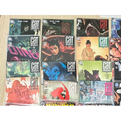 347 - Adam Hughes bundle (Catwoman, Wonder Woman, Legion) – 33 DC Comics in total. All VFN Condition.