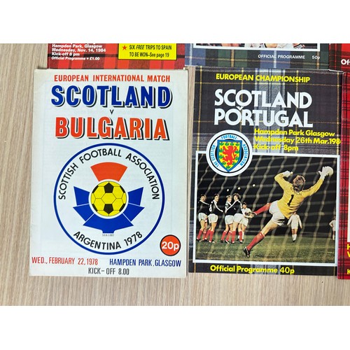 419 - FOOTBALL PROGRAMMES: SCOTLAND World Cup & European Championship Qualifying Internationals from 70's ... 