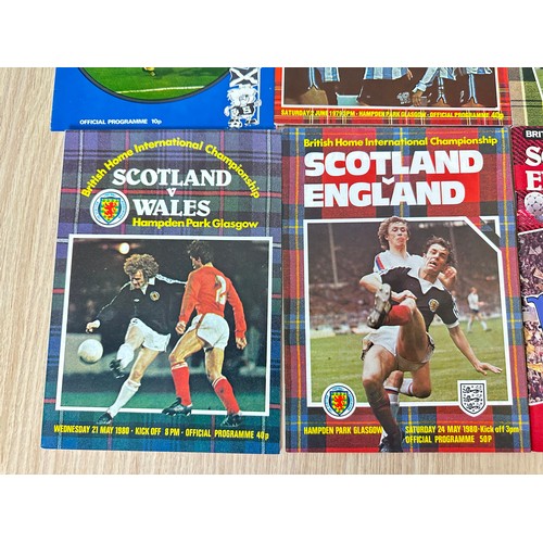 420 - FOOTBALL PROGRAMMES: Scotland Internationals from 70's & 80's.  Friendlies & Home nations matches. V... 