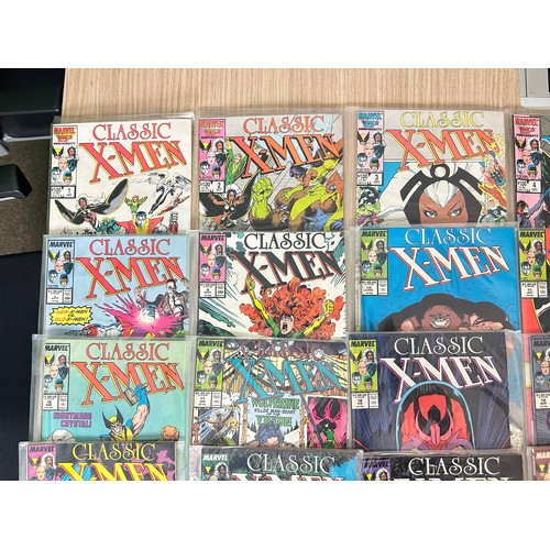 300 - CLASSIC X-MEN. Almost complete run from #1 - 45 (Missing #16). Excellent Condition. Marvel Comics 19... 