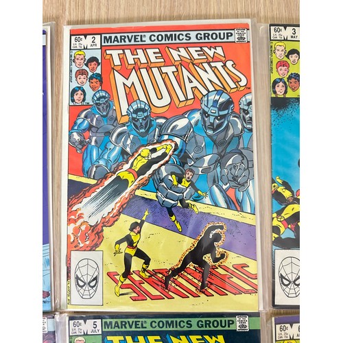 330 - THE NEW MUTANTS #1 - 10. Consecutive run of the 1983 Marvel Comics series. Featuring Key comics #1, ... 