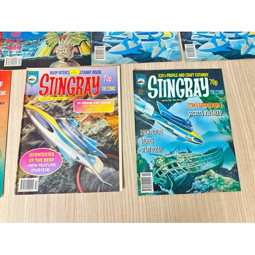 370 - STINGRAY UK COMIC #1 - 8. Includes free gift badges for #1 - 3. 1992 onwards. G/VG Condition.