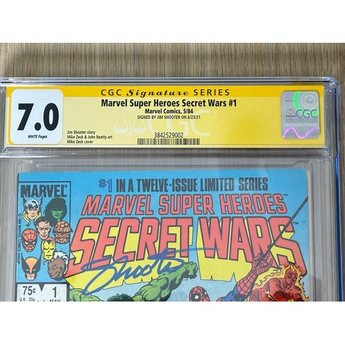 416 - MARVEL SUPER HEROES SECRET WARS #1 CGC Signature Series - signed by Jim shooter.
Marvel comics 1984.... 