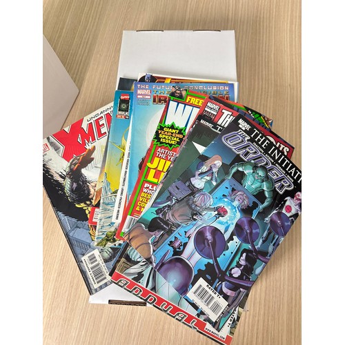 334A - ASSORTED MARVEL COMICS BUNDLE OF 250+ COMICS. Various Decades. Featuring: X-Men, Avengers, Fantastic... 