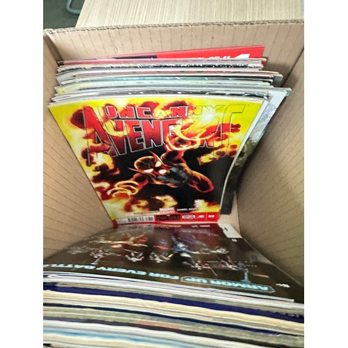 334A - ASSORTED MARVEL COMICS BUNDLE OF 250+ COMICS. Various Decades. Featuring: X-Men, Avengers, Fantastic... 