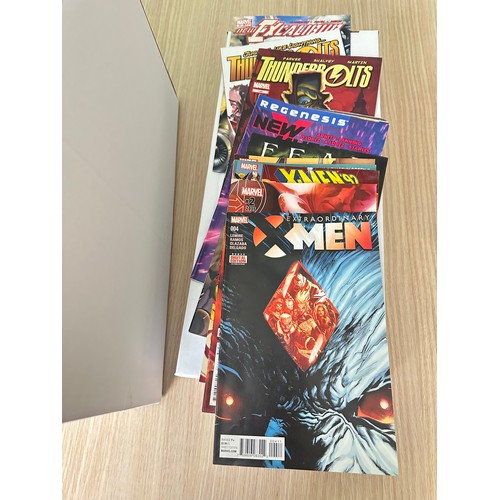 334C - ASSORTED MARVEL COMICS BUNDLE OF 280+ COMICS. Various Decades. Featuring: X-Men, Avengers, Fantastic... 