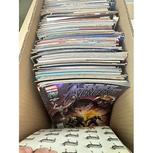 334C - ASSORTED MARVEL COMICS BUNDLE OF 280+ COMICS. Various Decades. Featuring: X-Men, Avengers, Fantastic... 