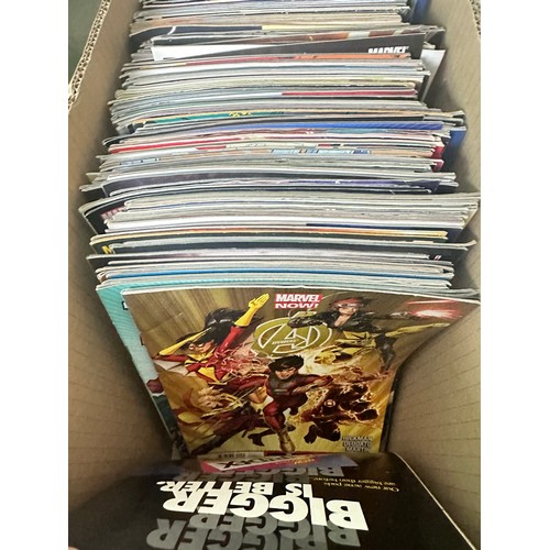 334C - ASSORTED MARVEL COMICS BUNDLE OF 280+ COMICS. Various Decades. Featuring: X-Men, Avengers, Fantastic... 