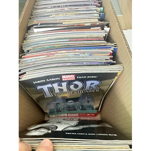 334C - ASSORTED MARVEL COMICS BUNDLE OF 280+ COMICS. Various Decades. Featuring: X-Men, Avengers, Fantastic... 