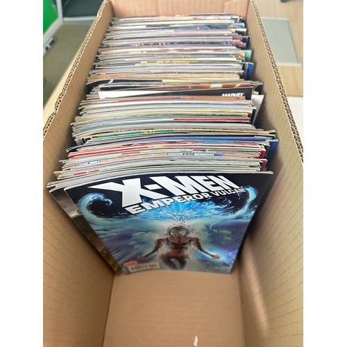 334C - ASSORTED MARVEL COMICS BUNDLE OF 280+ COMICS. Various Decades. Featuring: X-Men, Avengers, Fantastic... 