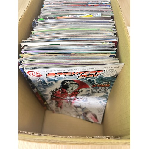 334D - ASSORTED DC COMICS BUNDLE OF 270+ COMICS. Various Decades. Featuring: Aquaman, Teen Titans, Justice ... 