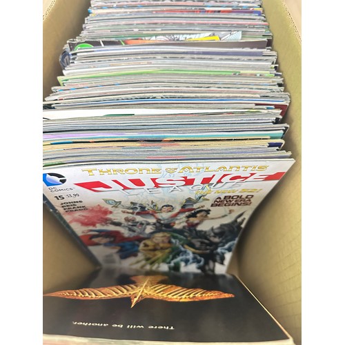 334D - ASSORTED DC COMICS BUNDLE OF 270+ COMICS. Various Decades. Featuring: Aquaman, Teen Titans, Justice ... 