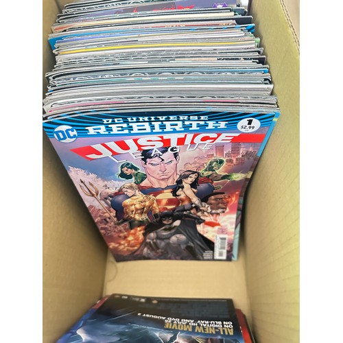 334D - ASSORTED DC COMICS BUNDLE OF 270+ COMICS. Various Decades. Featuring: Aquaman, Teen Titans, Justice ... 