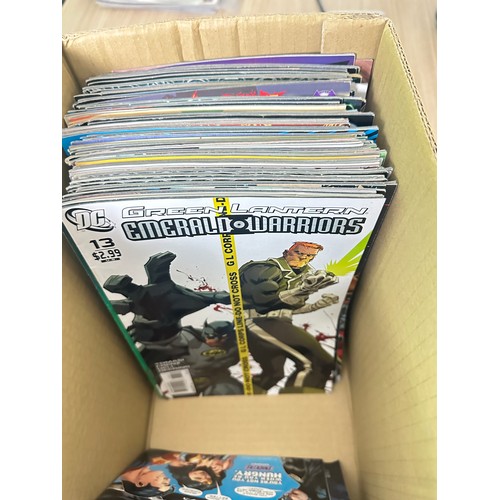 334D - ASSORTED DC COMICS BUNDLE OF 270+ COMICS. Various Decades. Featuring: Aquaman, Teen Titans, Justice ... 