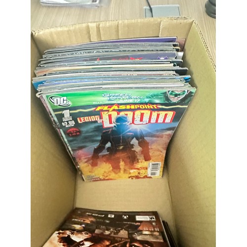 334D - ASSORTED DC COMICS BUNDLE OF 270+ COMICS. Various Decades. Featuring: Aquaman, Teen Titans, Justice ... 