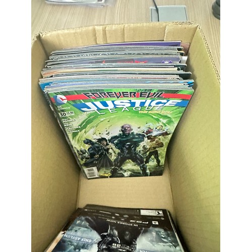 334D - ASSORTED DC COMICS BUNDLE OF 270+ COMICS. Various Decades. Featuring: Aquaman, Teen Titans, Justice ... 