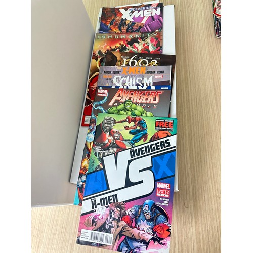 412A - ASSORTED MARVEL COMICS BUNDLE OF 260+ COMICS. Various Decades. Featuring: X-Men, Avengers, Captain M... 