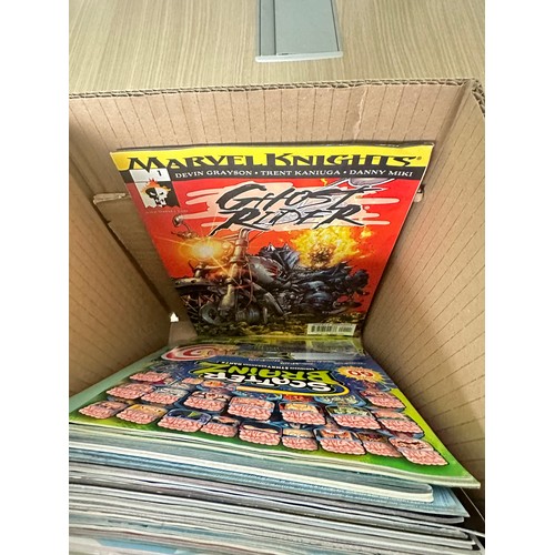 412A - ASSORTED MARVEL COMICS BUNDLE OF 260+ COMICS. Various Decades. Featuring: X-Men, Avengers, Captain M... 