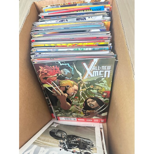 412C - ASSORTED MARVEL COMICS BUNDLE OF 150+ COMICS. Various Decades mostly modern. Featuring: X-Men, Venom... 