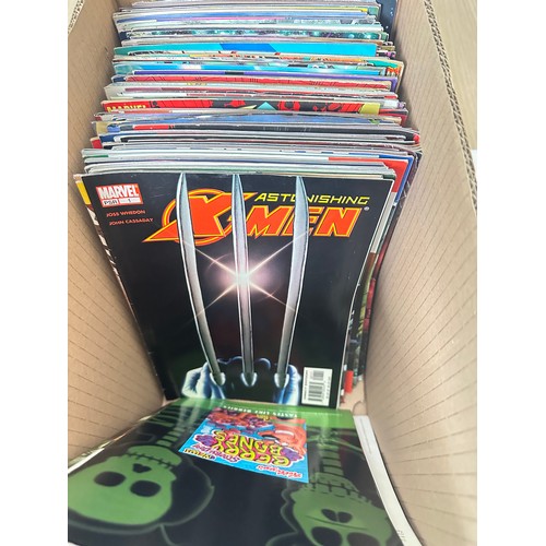 472 - ASSORTED MARVEL COMICS BUNDLE OF 230+ COMICS. Various Decades. Featuring: X-Men, Avengers, X-Force, ... 