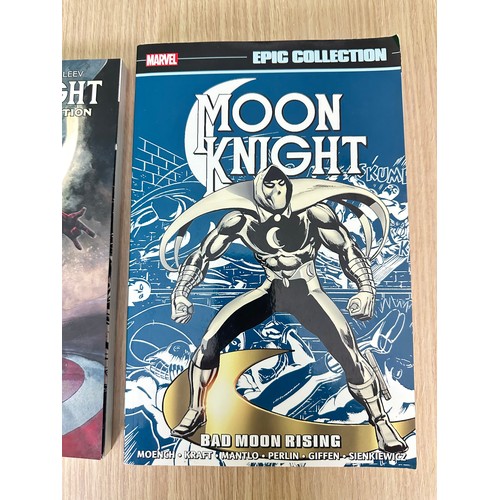 484 - MOON KNIGHT GRAPHIC NOVELS/TPB's x 2. 
Two Moon Knight Graphic Novels featuring: The Complete Collec... 